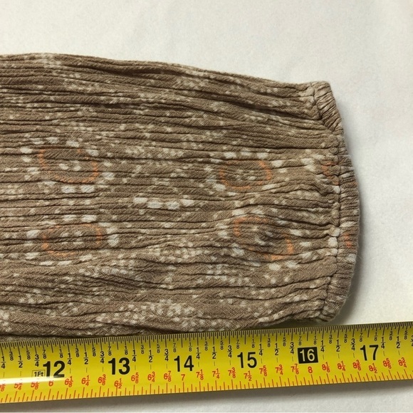 O’NEILL Brown Boho Flowy V-Neck Babydoll Top With Crochet Detailing Size Medium - Picture 9 of 12